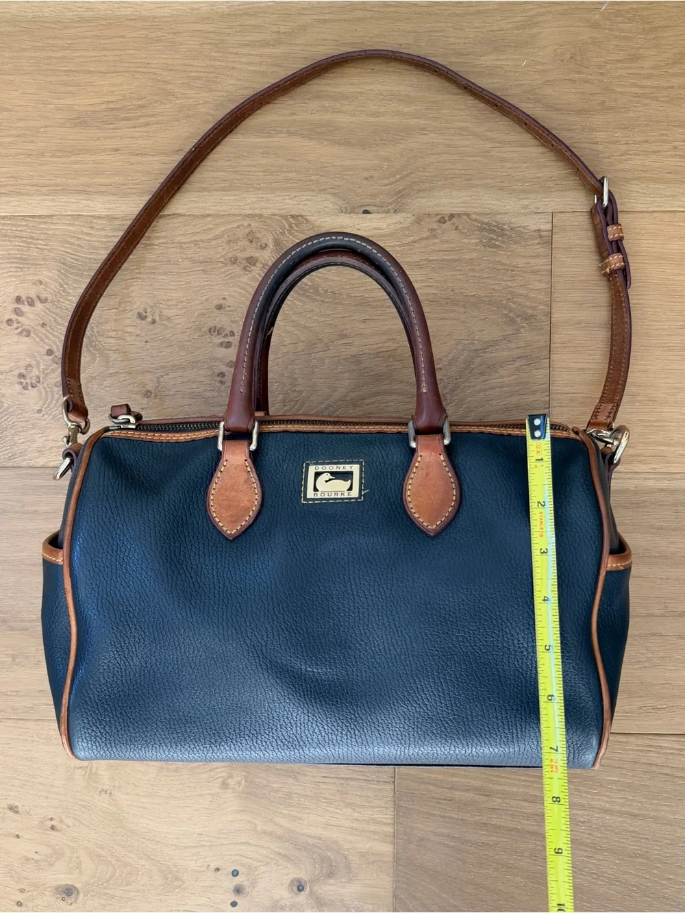 Dooney & Bourke Pebble Leather Duffle Satchel Bag Black Tan Medium Classic Prep